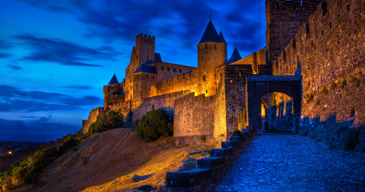 château dans le beaujolais